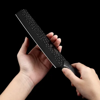 Produktbild von Wakoli Yugen Serie Nakiri Küchenmesser I 18 cm Klinge I Präzises Edelstahlmesser mit schwarzer Titanium-Beschichtung