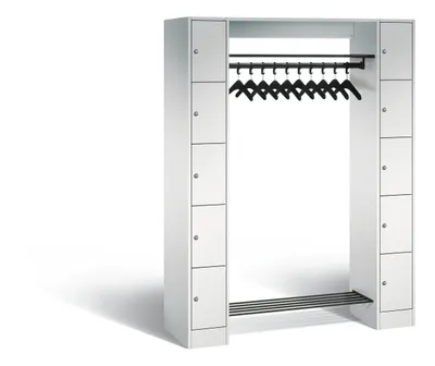 Produktbild von C+P Garderobe Serie 8070 | HxBxT 195x143x48cm | Lichtgrau