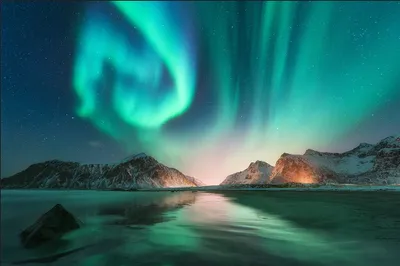 Produktbild von Muralo Fototapete Landschaft 300 (B) x 210 (H) cm Vlies Tapete Wandtapeten Gebirge Nordlicht Sterne Himmel Wohnzimmer Schlafzimmer moderne Wandbilder XXL Natur Panorama Wand Dekoration