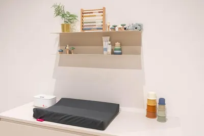 Produktbild von Wumby Wumby - Wickelauflage - Beheizt, wasserdicht & ergonomisch - 69 x 45 x 11 cm - PolyurethanSchaum - Anthrazit Anthrazit