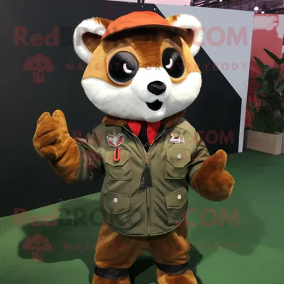 Produktbild von Olivroter REDBROKOLY Panda Maskottchen Kostüm charakter bekleidet mit einer Bomberjacke und Krawattennadeln