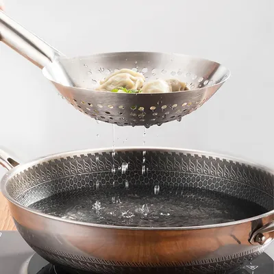 Produktbild von Feinmaschiges Nudelsieb aus Edelstahl, 24 cm, mit hitzebeständigem Griff zum Abtropfen und Frittieren