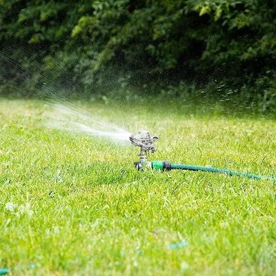 Immagine prodotto di lavaprato a rotazione, sistema di irrigazione, irrigazione del prato, pistola per l'irrigazione del giardino, lavaprato