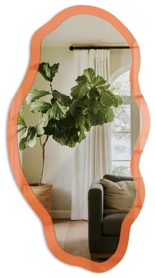 Produktbild von Asymmetrischer Wandspiegel mit Druck – 90x45 cm – unregelmäßige organische Form – moderner Dekospiegel – für Wohnzimmer, Flur und Schlafzimmer - Kräftiges Orange, KI-generiertes Bild