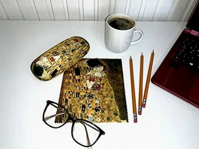 Produktbild von Brillenetui mit Kunstmotiv und Mikrofaser-Brillenputztuch, stabiles Hardcase-Set