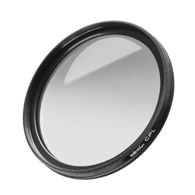 Produktbild von Walimex pro Zirkularer Polfilter MC - Ø 82 mm - mehrfach vergütet - mit Schutzhülle, reduziert Reflexionen, verstärkt Kontraste und Farbsättigung - ideal für die Landschaftsfotografie