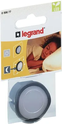 Produktbild von Legrand dimmbares LED-Steckdosen-Nachtlicht mit integriertem Dämmerungssensor, schaltet Lampe bei Dunkelheit automatisch ein, 050677