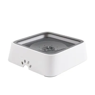 Imagen del producto de Bebedero para perros y gatos de 2 litros. Plato antigoteo para mascotas, color gris