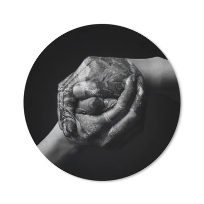Produktbild von MuchoWow® Mauspad Mousepad Erde - Hand - Schwarz - Weiß 20x20 cm - Mousepads - Maus Mat - Pad - Mausunterlage - Schreibtischmatte