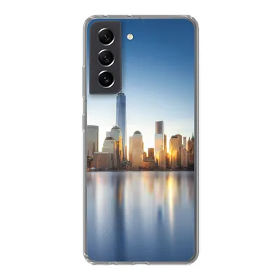 Produktbild von MuchoWow® Handyhülle Schutzhülle Hülle für Samsung Galaxy S21 FE New York - Skyline - Spiegelung Silikon Softcase Handy Hülle - Mobiltelefonhülle