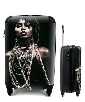 Produktbild von MuchoWow® Koffer Handgepäck Trolley Rollkoffer Kleine Reisekoffer mit 4 Rollen - Frau - Schmuck - Ohrringe - Cabin Size < 55x40x23 cm & 55x40x20 cm - Fotokoffer - Kabinenkoffer - Boardgepäck - Reise-Box - Reisekoffer - Reisegepäck - Koffer mit Bild - Trolley für Kinder