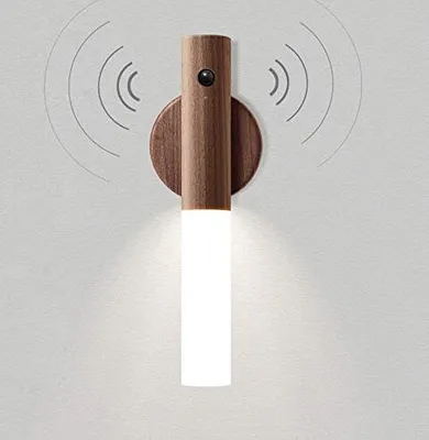Produktbild von Batteriebetrieben Wandleuchte mit Bewegungsmelder Kabellos Batterie Holz Wandlampe Innen LED USB Aufladbar Nachtlicht Magnet Schrankbeleuchtung