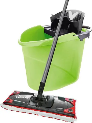 Produktbild von Vileda Ultramat 2in1 Box-Set, Bodenwischer und Eimer mit Power-Presse, Farbe Grün