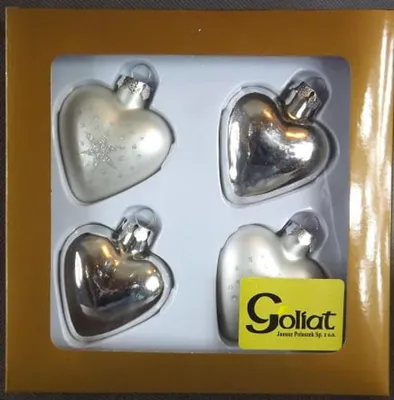 Imagen del producto de Juego de 4 adornos navideños de cristal con forma de corazón, color plateado
