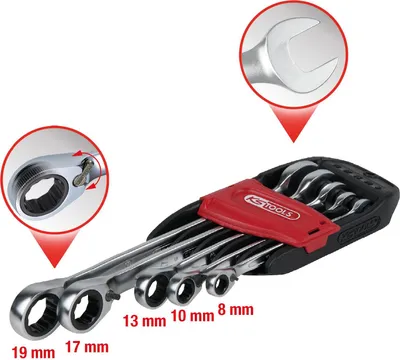 A set of KS Tools GEARplus ring-maulschlüssel wrenches is displayed on a white background. Insets show close-ups of the ratchet mechanism and the open-end wrench head. Size labels are visible.