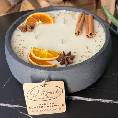 Produktbild von Handgemachte Betonkerze Big Black Duft Vanilla Toffee von DochtFreunde Duftkerze