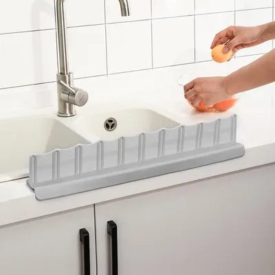 Obrázek produktu pro Ochranná deska proti stříkání vody při mytí nádobí a zeleniny (šedá)