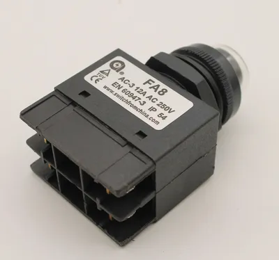 Produktbild von Scheppach Schalter AC-3 / 12A / 250 V / IP54 | für HL450 HL460 HL520 HL650 HL650o LS45 HS400h HS500h Holzspalter