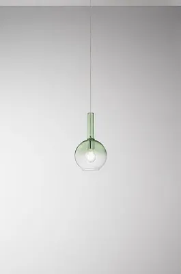 Immagine prodotto di Sospensione in vetro borosilicato verde sfumato 1x40W E27, design moderno con cavo regolabile, ideale per illuminazione d'interni - Perenz