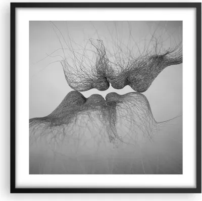 Produktbild von Gerahmtes Poster - Schwarzer Rahmen - Kuss Liebe Paar - 50x50 cm - Wand Bild - Wanddeko - Wandbilder - Kunstposter - Wandposter - Bilderrahmen - Bilder - Kunstdruck - Wanddekoration - P2BAC50x50-4967