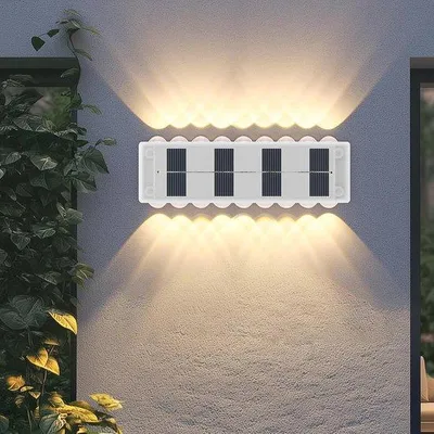 Immagine prodotto di Set di 4 lampade da esterno a energia solare: illuminazione da giardino impermeabile con 18 LED