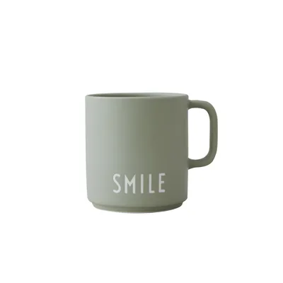 Produktbild von Design Letters - AJ Favourite Becher mit Henkel - SMILE