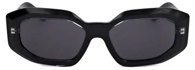 Productafbeelding van Karl Lagerfeld dameszonnebril, cat-eye model, rechthoekig, met afgeronde hoeken, modelnummer KL6167S