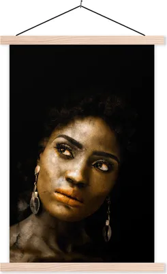 Produktbild von MuchoWow® Textilposter Frau - Ohrringe - Gold 40x60 cm mit holzfarbenen Rahmen - Poster
