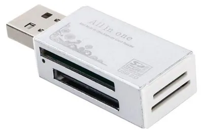 Obrázek produktu pro Kompaktní čtečka paměťových karet s USB | 4 v 1
