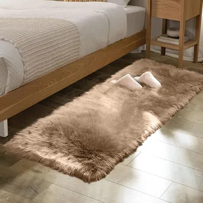 Productafbeelding van Zacht Beige Shaggy Tapijt 60 x 180 cm voor de Slaapkamer