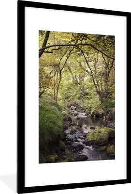 Produktbild von MuchoWow® Gerahmtes Poster Hirsch - Baum - Wald 60x90 cm - Poster mit Schwarzem Bilderrahmen Wandposter Rahmen Foto Bilder - Dekoration - Wandposter Wohnzimmer - Hochwertig