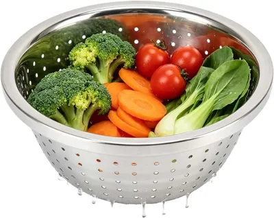 Obrázok produktu pre Nerezové sitko 18 cm, s odtokovými otvormi, odolné, na zeleninu a ovocie