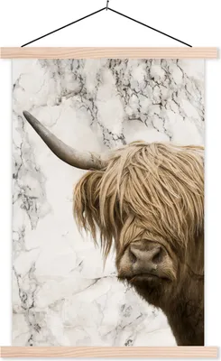 Produktbild von MuchoWow® Textilposter Schottisches Hochlandrind - Kuh - Marmor 120x180 cm mit holzfarbenen Rahmen - Textil-Plakat