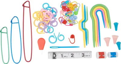 Produktbild von VBS Strickzubehör-Set mit Maschenreihenzähler, Nadelstopper und Markier-Ringen, 62 Teile