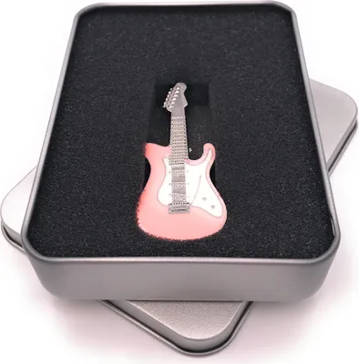 Produktbild von Onwomania Gitarre Musikinstrument Elektrogitarre silber pink rosa Glitzer Strass USB Stick in Alu Geschenkbox 8 GB USB 2.0