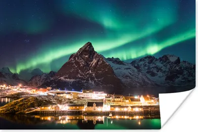 Produktbild von MuchoWow® Poster Nordlicht über einem Dorf in Norwegen 30x20 cm - Plakate - Print