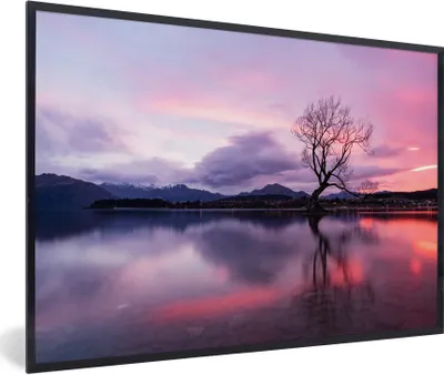 Produktbild von MuchoWow® Gerahmtes Poster Wasser - Baum - See 90x60 cm - Poster mit Schwarzem Bilderrahmen Wandposter Rahmen Foto Bilder - Fotorahmen - Foto-Plakat