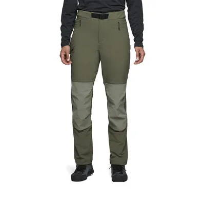 Damen Trekkinghose "Alpine Hybrid Pants" von Black Diamond in Olivgrün mit Reißverschlusstaschen.