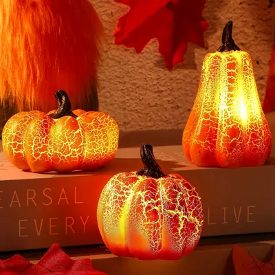 Produktbild von 3 Stück Kürbis Laterne, Kürbis Deko Figuren für Partydekorationen, Garten Dekofigur, Tischdeko,Halloween Deko, Kürbis Deko Figuren mit LED Lichter