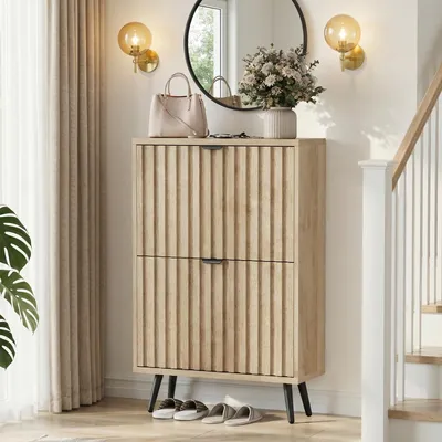 Productafbeelding van Schoenenkast van 60 cm breed, met een natuurlijke houtlook, vrijstaand schoenenmeubel met twee draaideuren, eikenhout