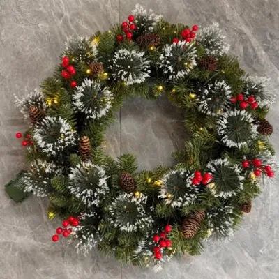 Produktbild von Weihnachtsgesteck für die Tür, Durchmesser 60 cm, mit Tannenzweigen, dekoriert, Weihnachtsdeko