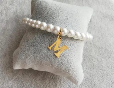 Image de Bracelet de perles avec des lettres de 8 mm sur un ruban élastique
