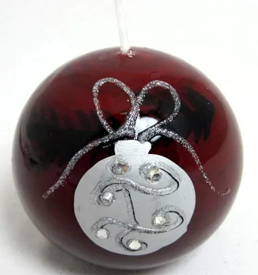 Produktbild von Kugelkerze "Baumkugel" Bordeaux-Silber, Ø ca.8 cm