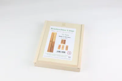 Productafbeelding van Leerzaam speelgoed: breuk- en procentenrekenmachine. Afmetingen doos: 20,5 x 19,5 x 4,5 cm. Nieuw