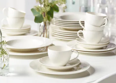 Produktbild von vivo - Villeroy & Boch Group – Basic White Kombiset 30tlgEC – Premium Porcelain – Art.-Nr. 1952778724 – EAN 4003686368170 – Vorteilset 2 Stück – inkl. 4 Edelstahl-Trinkhalme