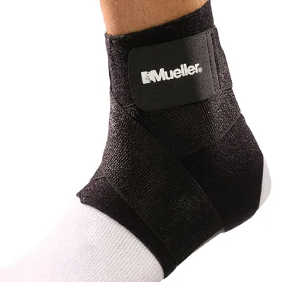 Produktbild von MUELLER Fußgelenkbandage mit Gurten