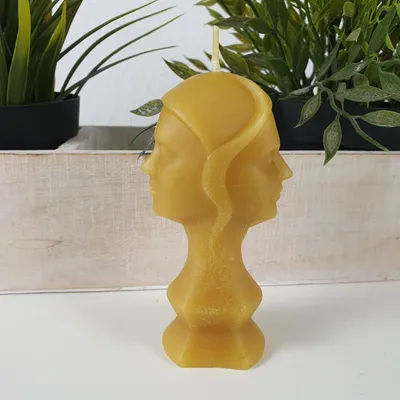 Produktbild von Bienenwachskerze Gesichts Kerze eine Frau 10 cm