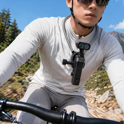 Immagine prodotto di INF Supporto da Collo con Bracket di Espansione e Cinturino in Silicone — compatibile con Insta360 Luna Ultra, compatibile con GoPro, Doppio Cold Shoe, Antiscivolo