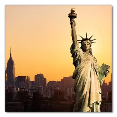 Produktbild von Wallario selbstklebende Möbelfolie/ Tischdecke für Innen und Außen, Größe: 90 x 90 cm - Freiheitsstatue New York