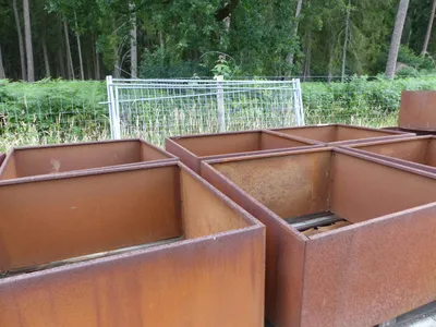 Produktbild von Cortenstahl Pflanzring quadratisch 90x90x60 Rostkübel Rost Stahl Kübel Blumenkübel XXL